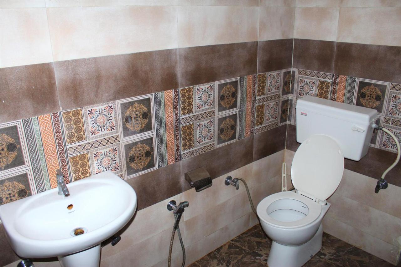 Krishna Residency - A Boutique Hotel Bareilly Esterno foto