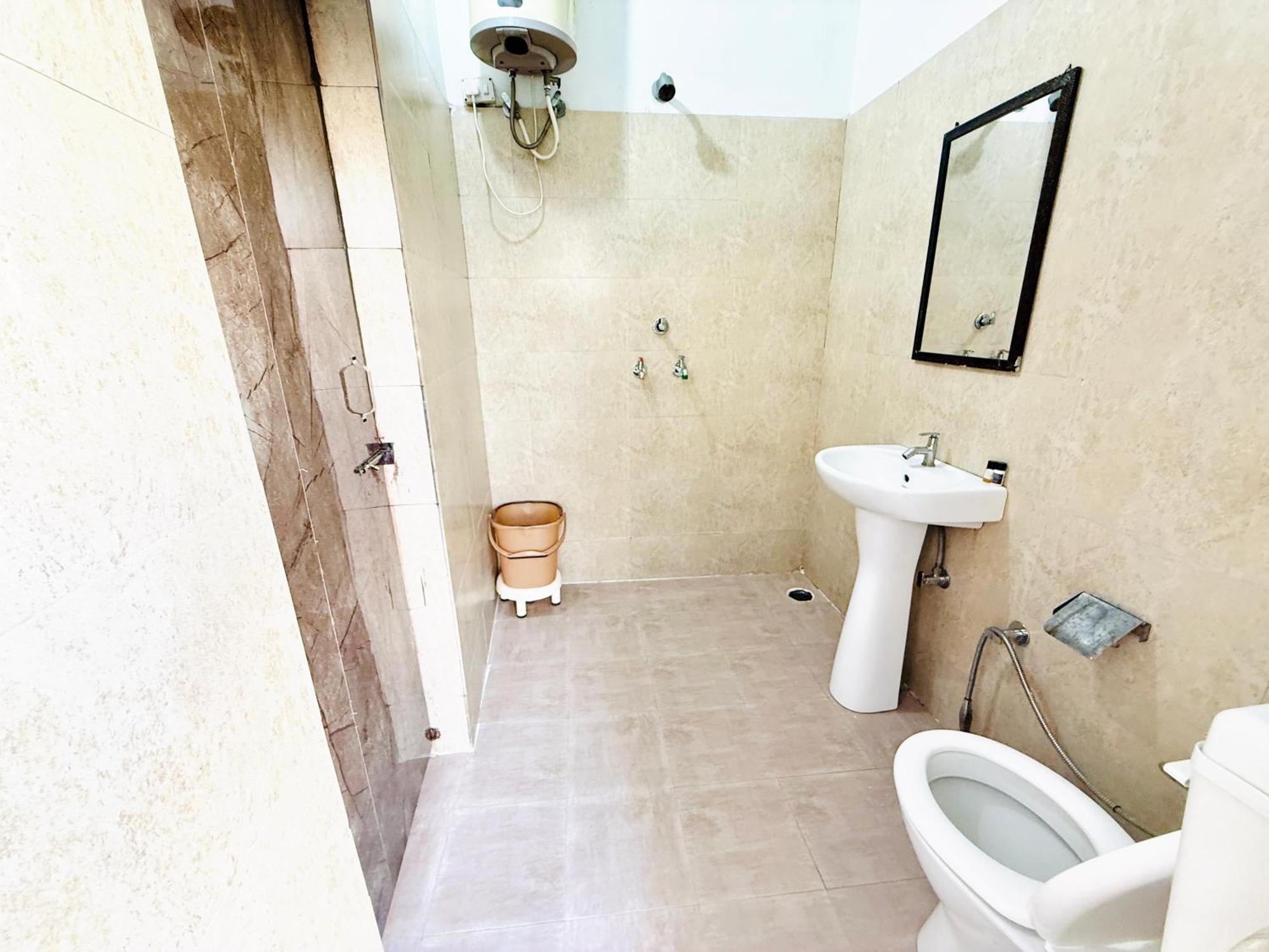 Krishna Residency - A Boutique Hotel Bareilly Esterno foto