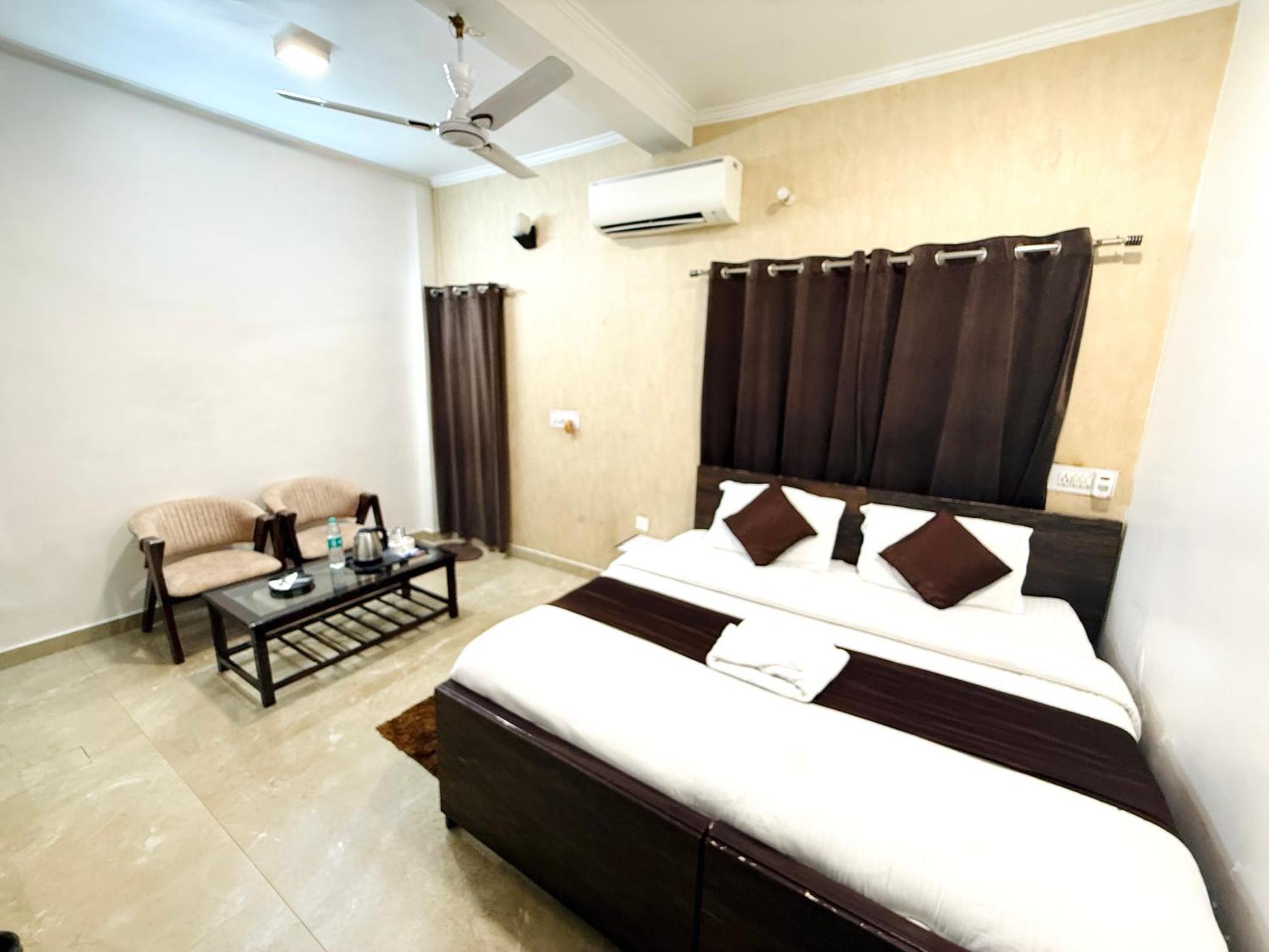 Krishna Residency - A Boutique Hotel Bareilly Esterno foto